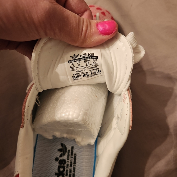 Adidas Womens Samba Sneakers - White and Red - Picture 2 of 4